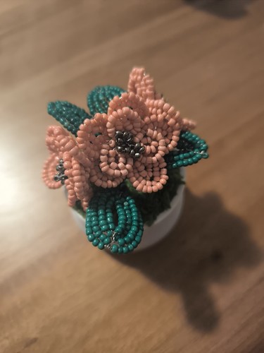 Handgefertigte perlenblumen - handgefertigte,